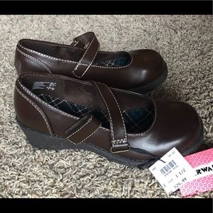 Girls brown wedge shoe. Never worn